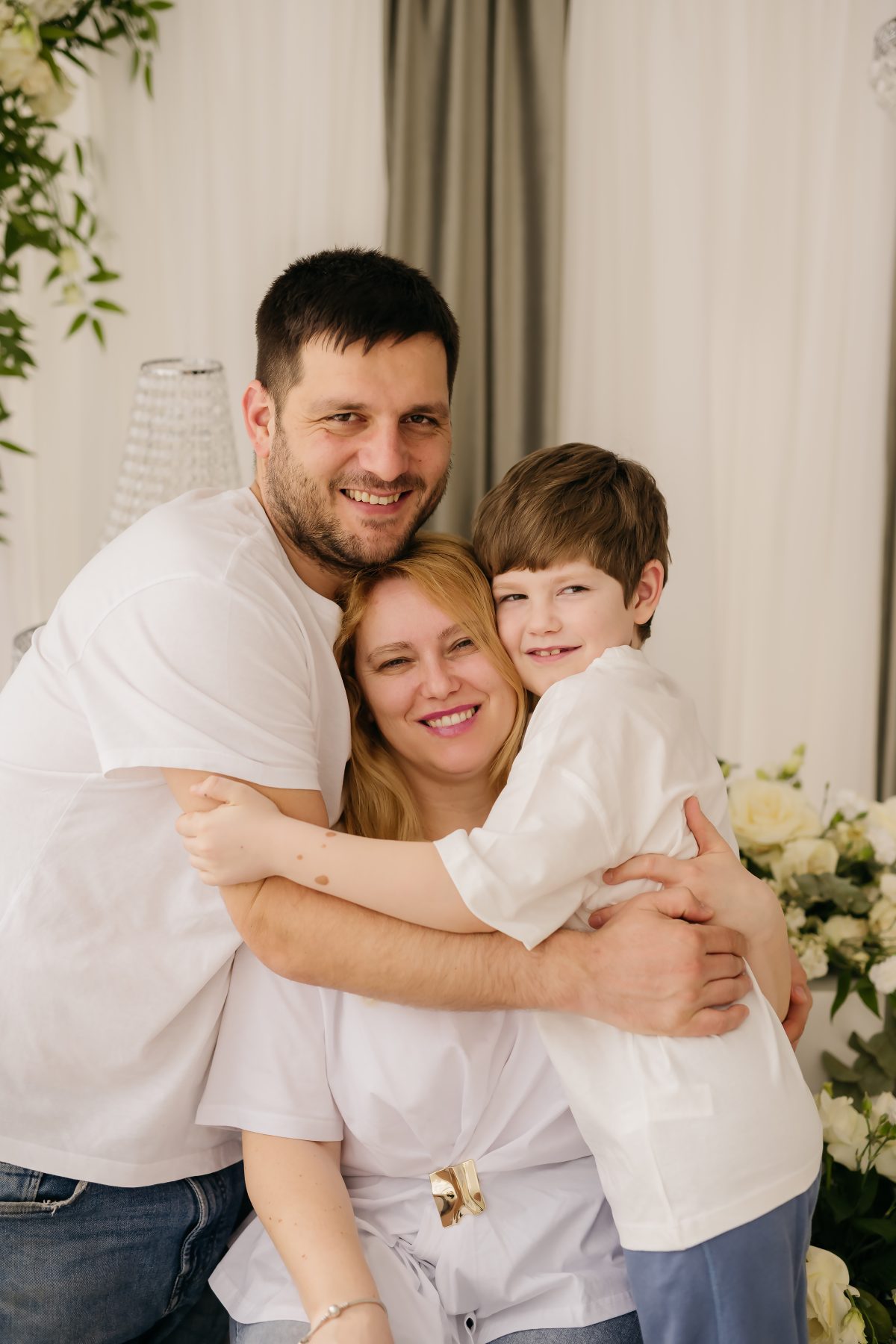 Ana împreună cu familia — Blooming Education